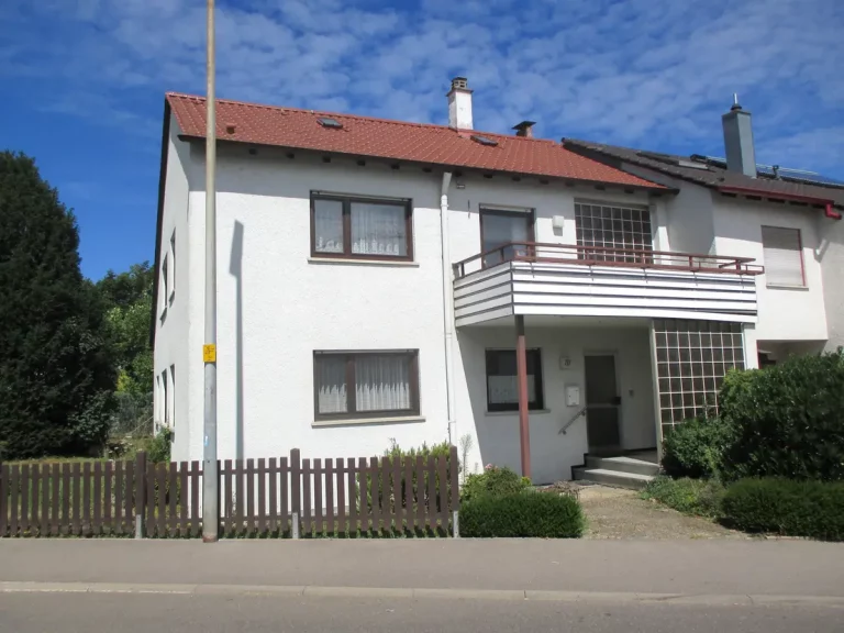 DHH mit 2 Wohnungen in schöner Randlage